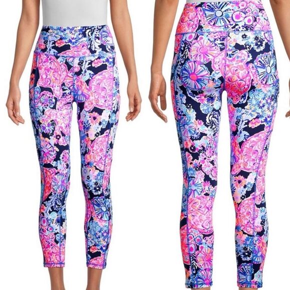 Lilly‎ Pulitzer Luxetic weekender legging in turtle amazement SPF 50 size M - Picture 1 of 8